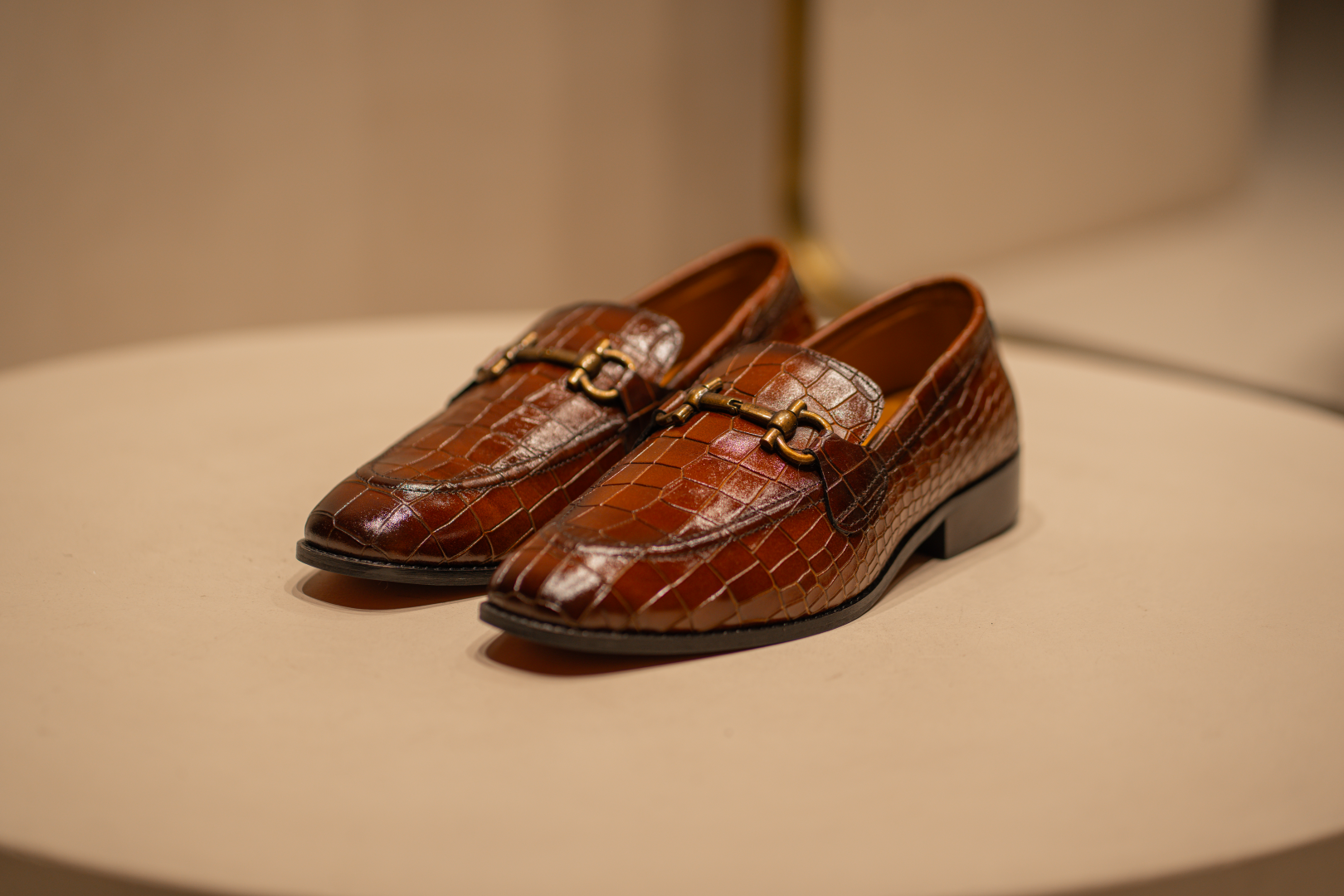 BUCKLE LOAFERS – Timeless Sophistication for Every Occasion