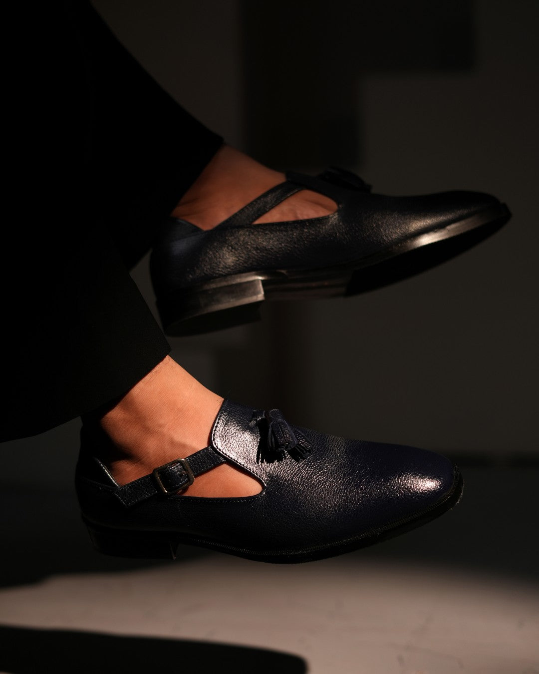 Navy Blue Tassel Jutti