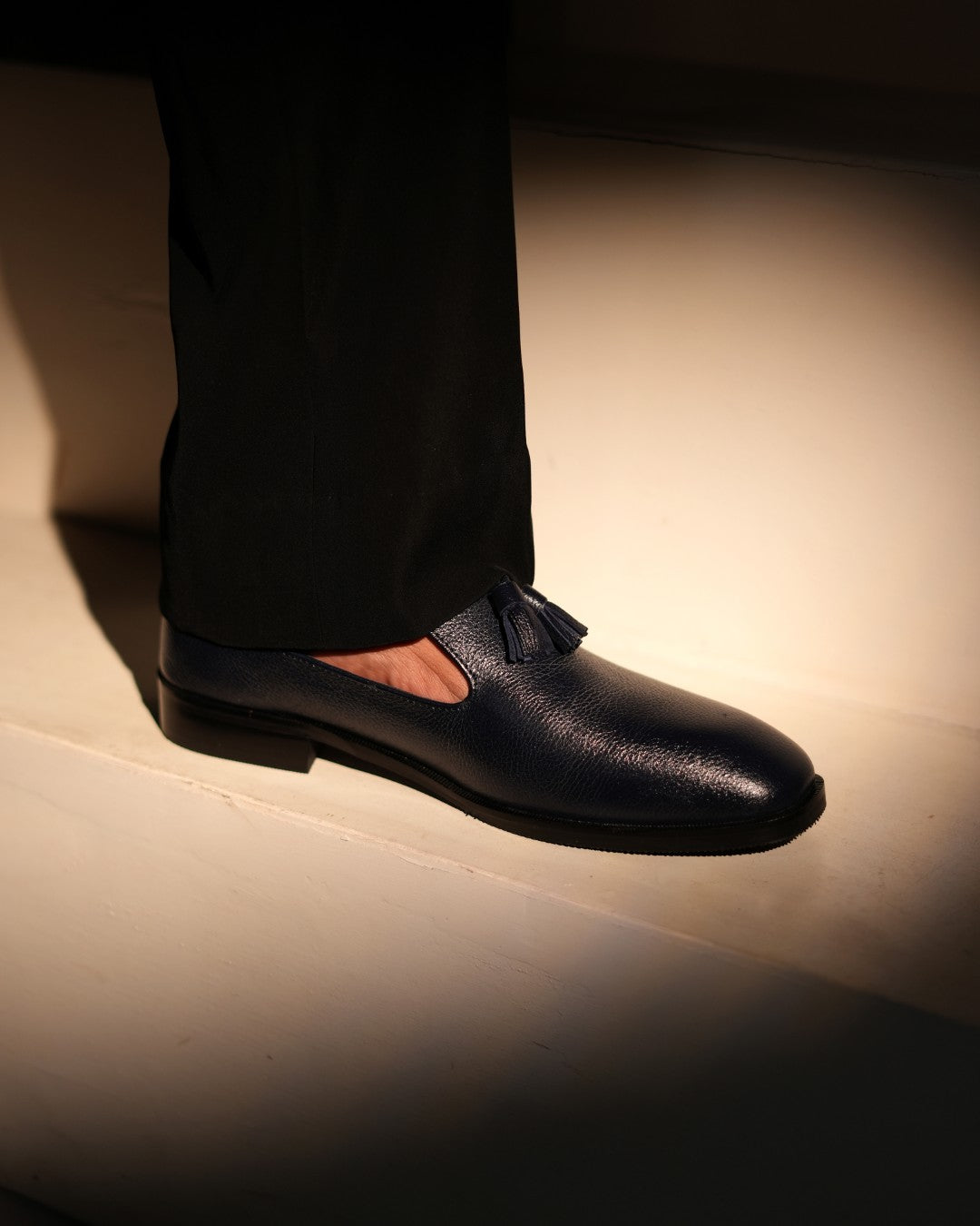 Navy Blue Tassel Jutti