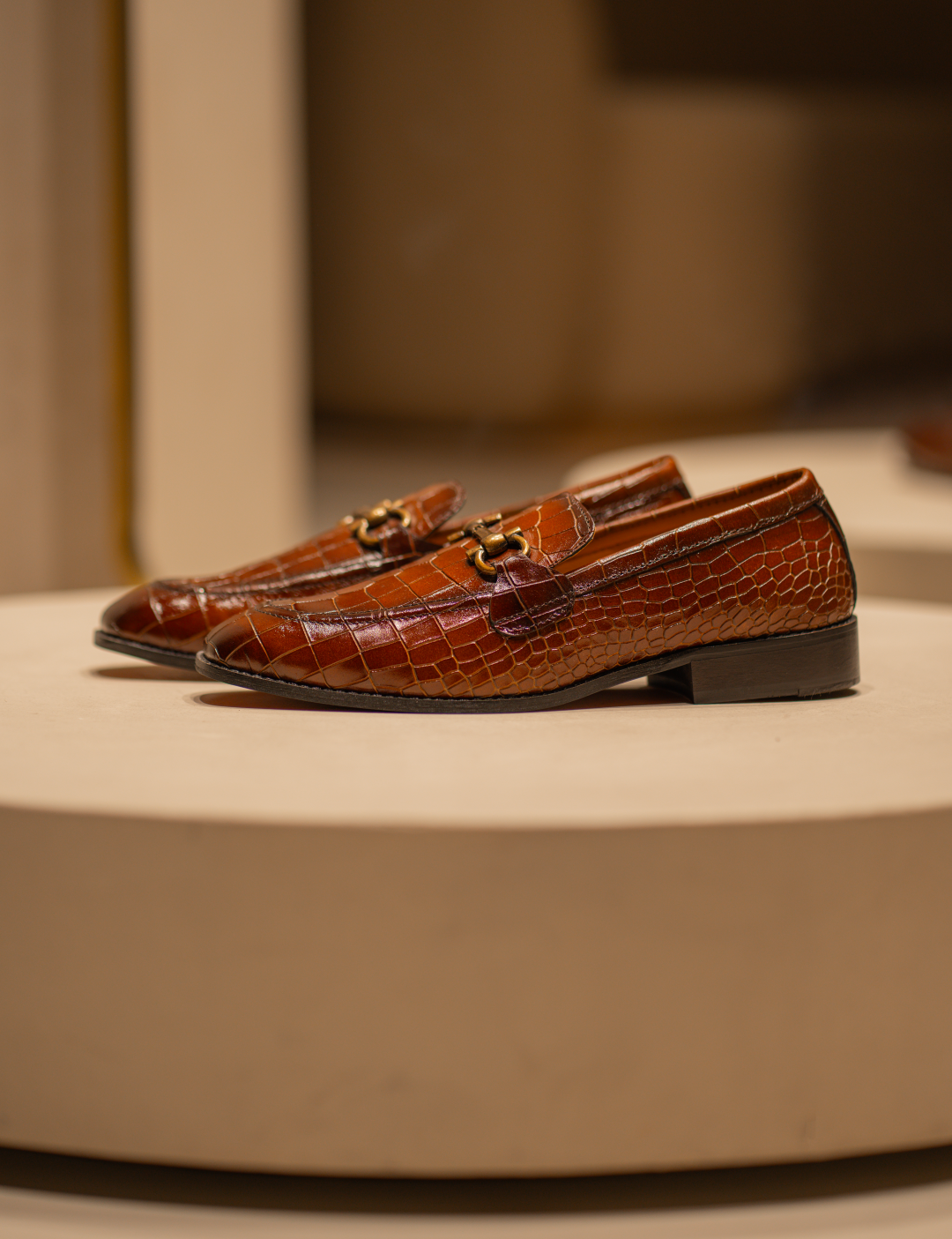 BUCKLE LOAFERS – Timeless Sophistication for Every Occasion