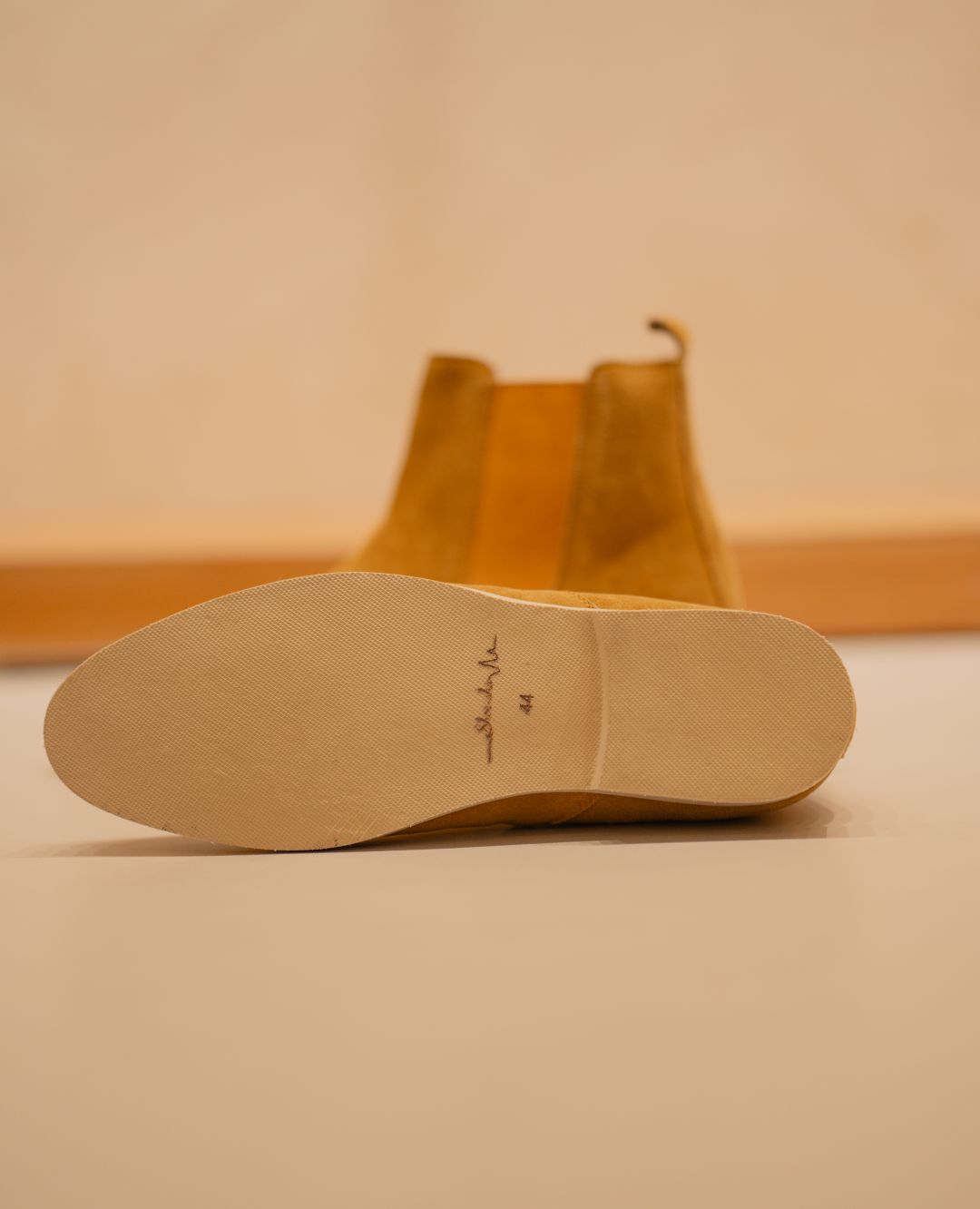 CASUAL CHELSEA BOOTS – Timeless Elegance with Old Money Style